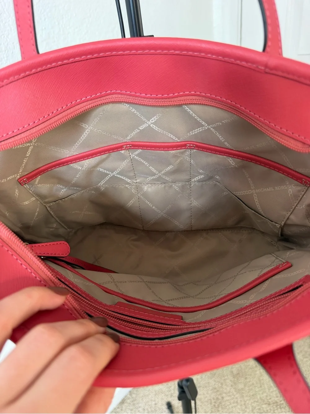 Michael Kors Rose Pink Tote with Gold Hardware - Picture 9 of 11